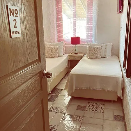Afet Hotel *